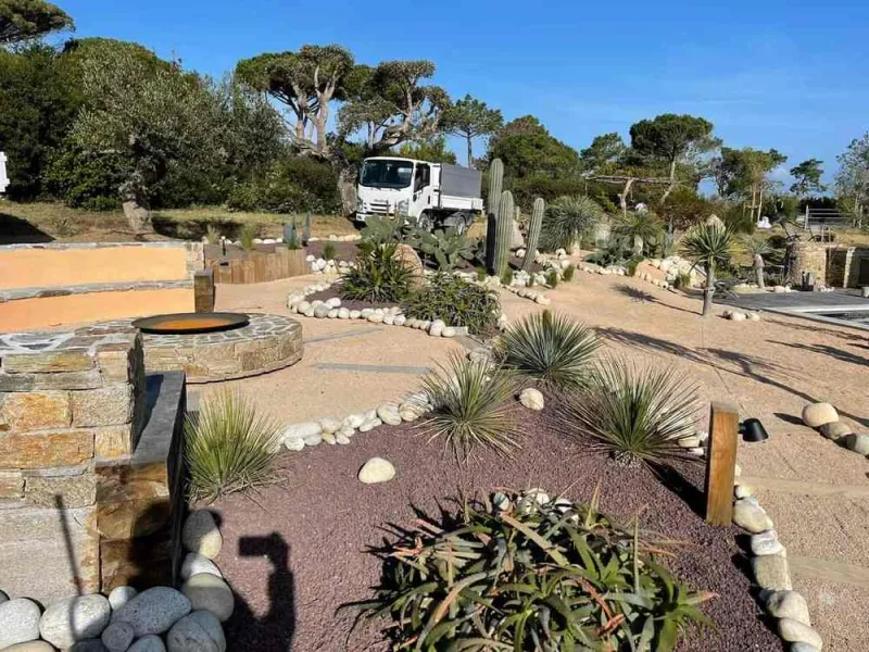Travaux de maçonnerie extérieure, Sainte-Maxime, Wiss Gardens