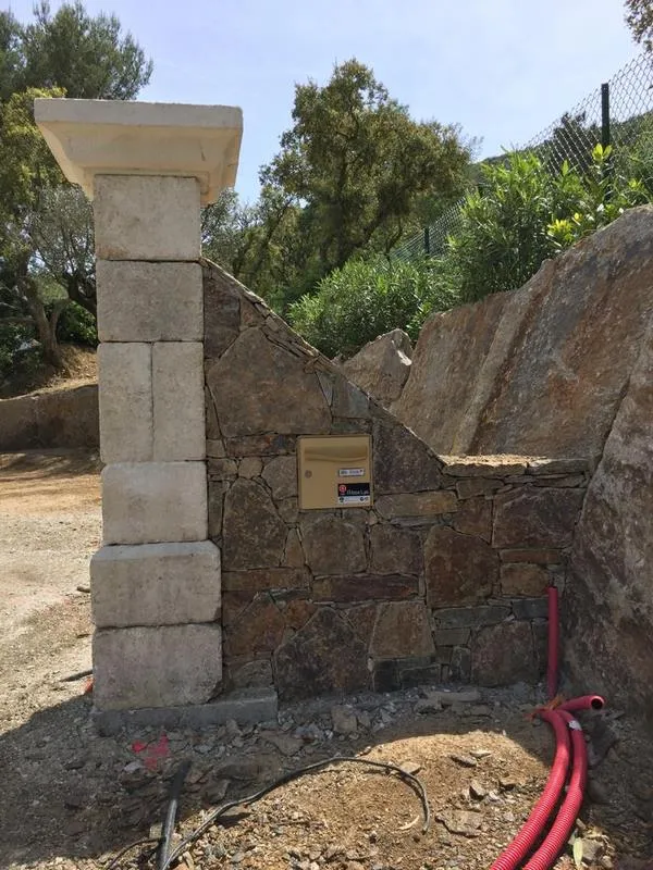 Travaux de maçonnerie extérieure, Sainte-Maxime, Wiss Gardens