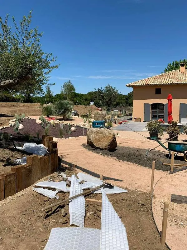 Travaux de maçonnerie extérieure, Sainte-Maxime, Wiss Gardens