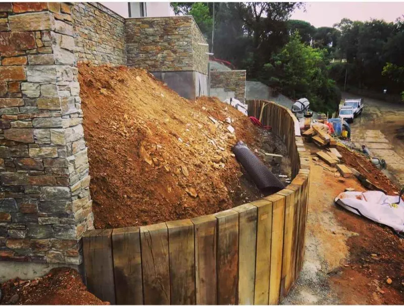 Travaux de maçonnerie extérieure, Sainte-Maxime, Wiss Gardens