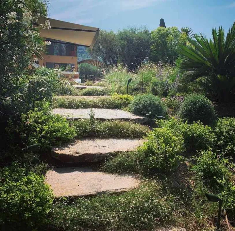 Travaux de maçonnerie extérieure, Sainte-Maxime, Wiss Gardens