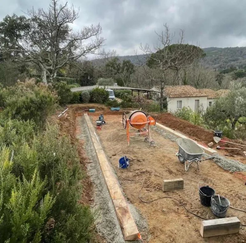 Travaux de maçonnerie extérieure, Sainte-Maxime, Wiss Gardens