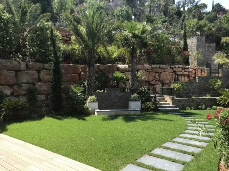 Travaux de maçonnerie extérieure, Sainte-Maxime, Wiss Gardens