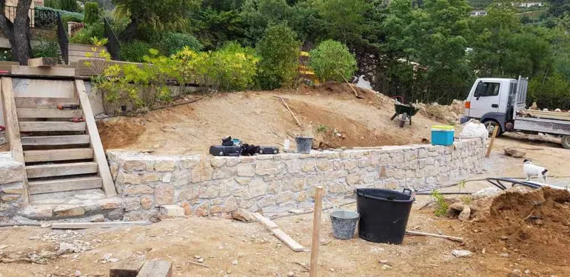 Travaux de maçonnerie extérieure, Sainte-Maxime, Wiss Gardens