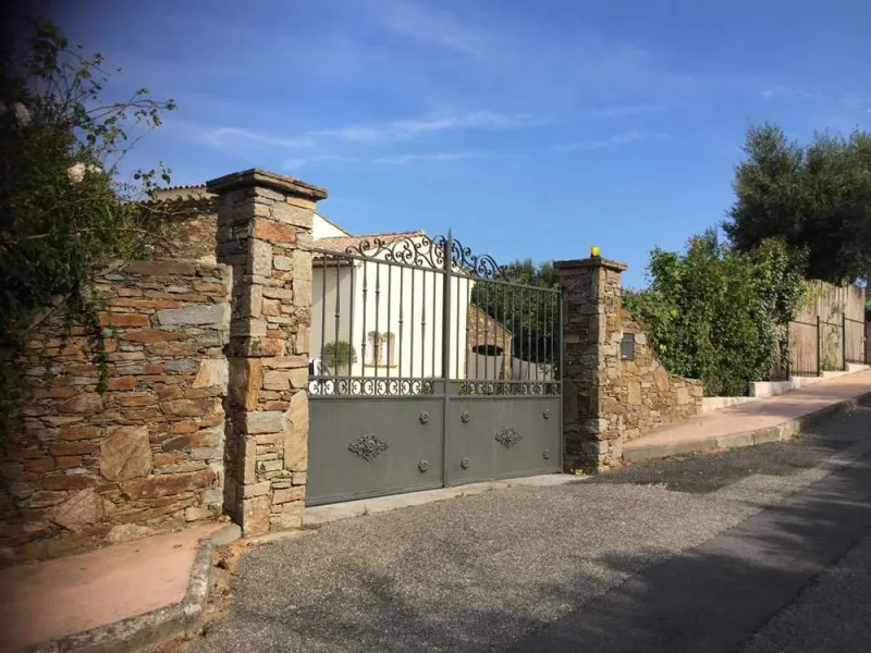 Travaux de maçonnerie extérieure, Sainte-Maxime, Wiss Gardens